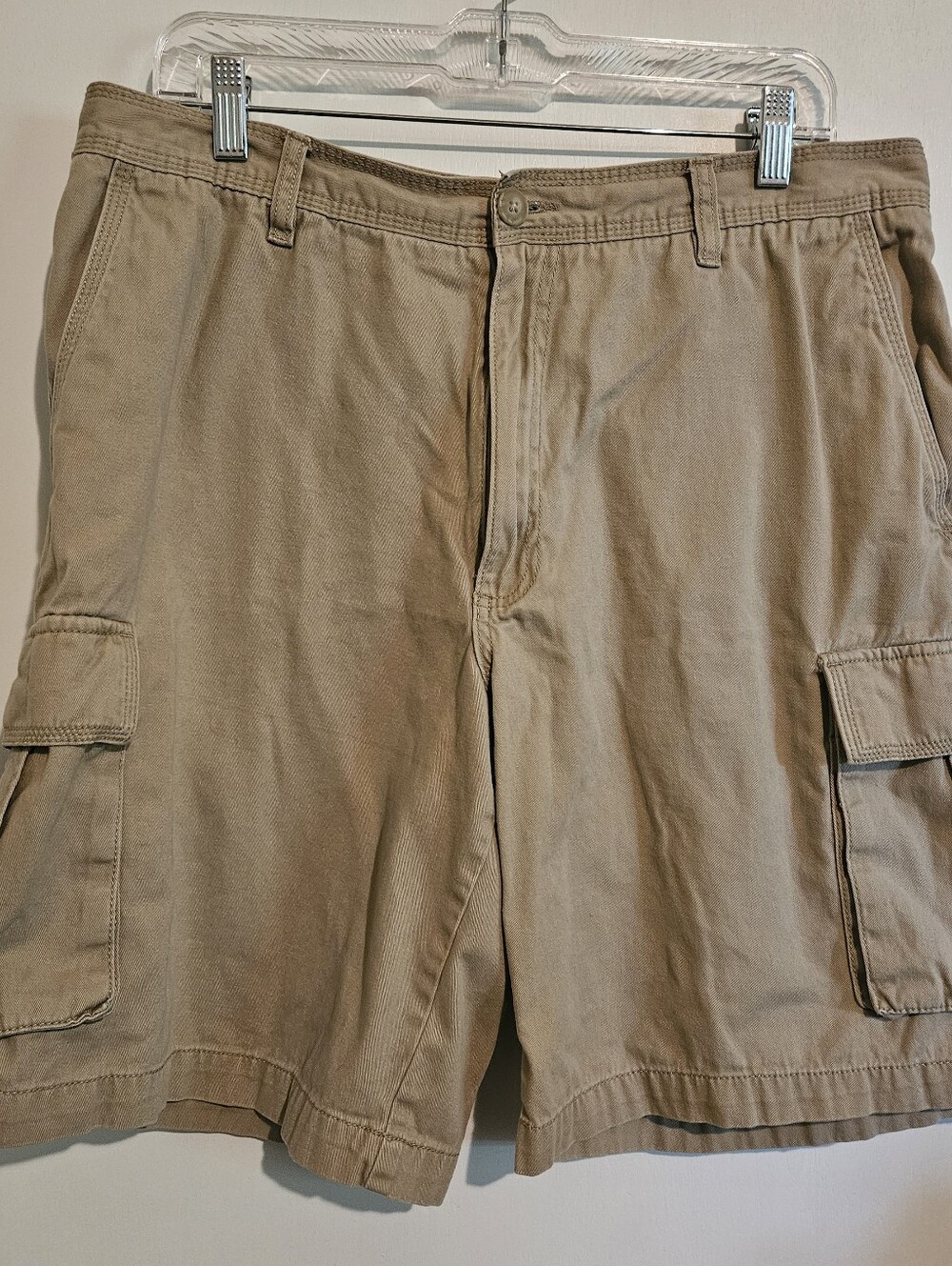 Madison Men’s Cargo Shorts Size 36W Khaki 100% Cotton Casual Utility